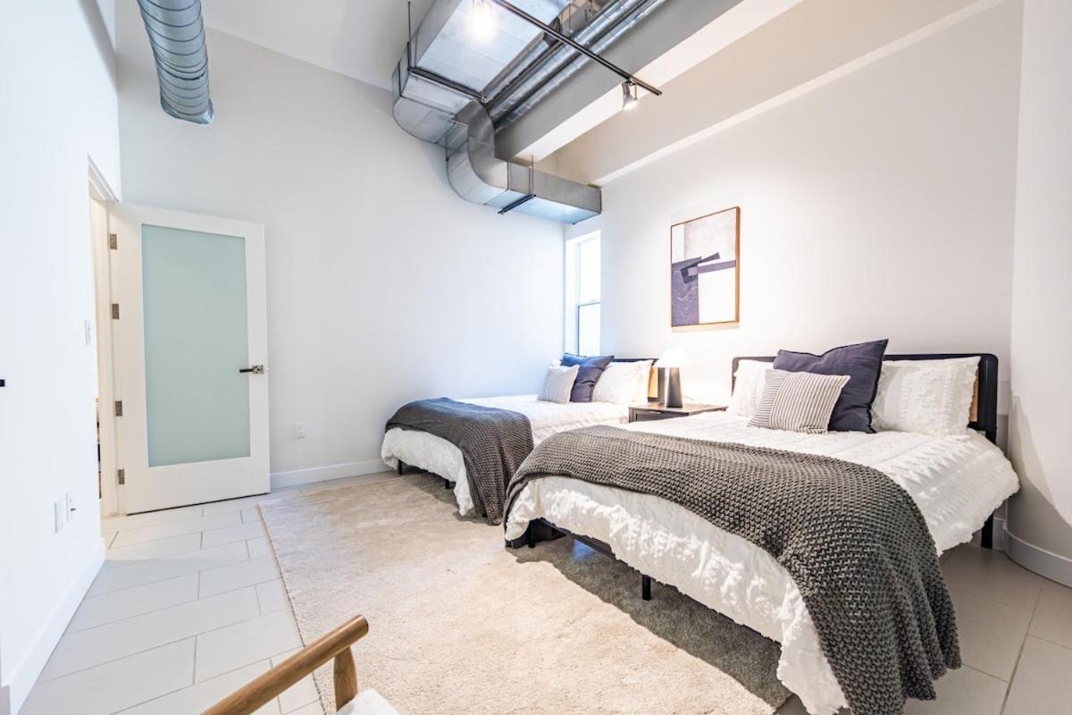 Industrial Style 2br Downtown La With Rooftop! *